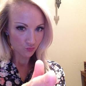 Meet your Posher, Leslie